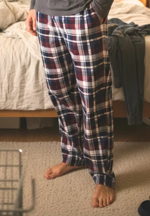 Pantaloni pijama bărbați multicolor cu model în carouri – croială lejeră-big size