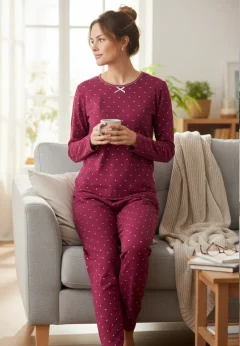 Pijama Damă Flausată pe Interior – Mov cu Inimioare, Mâneci și Pantaloni Lungi