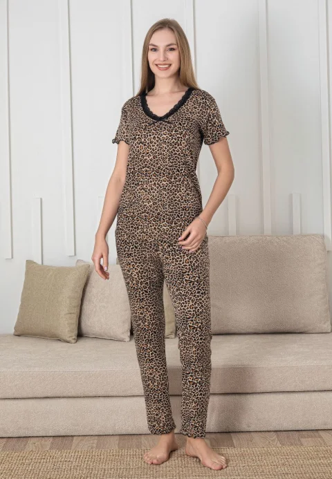 Pijama damă Serena, model leopard, mânecă scurtă, pantaloni lungi