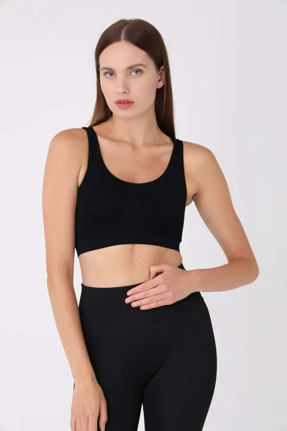 Bustieră lejeră neagra cu bretele late – fără push-up