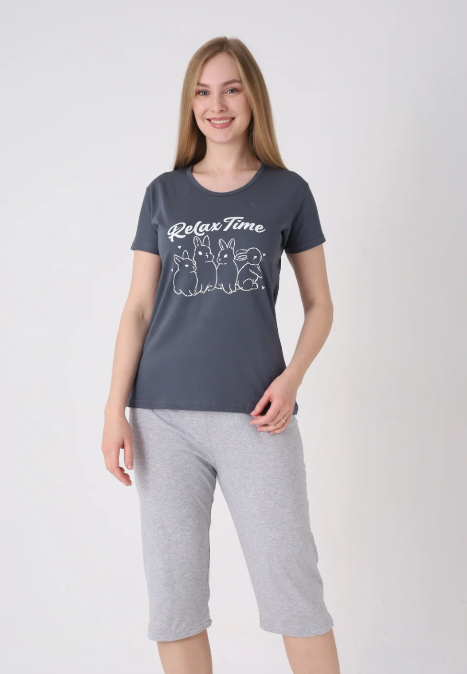 Pijama damă cu model de Paște, roz – tricou bumbac și pantaloni 3/4 (Kopya)