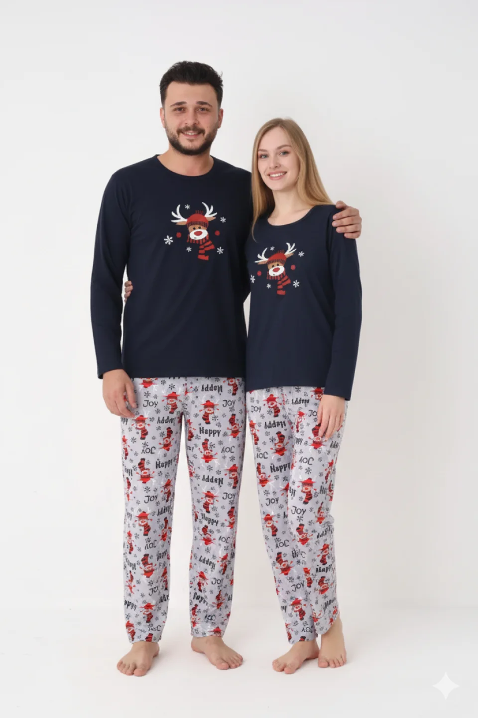 Pijama Crăciun Cuplu– Bluză Bleumarin & Pantaloni Gri cu Imprimeu Ren și „HAPPY”